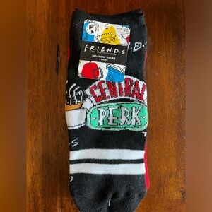 FRIENDS 3 pair No Show Socks